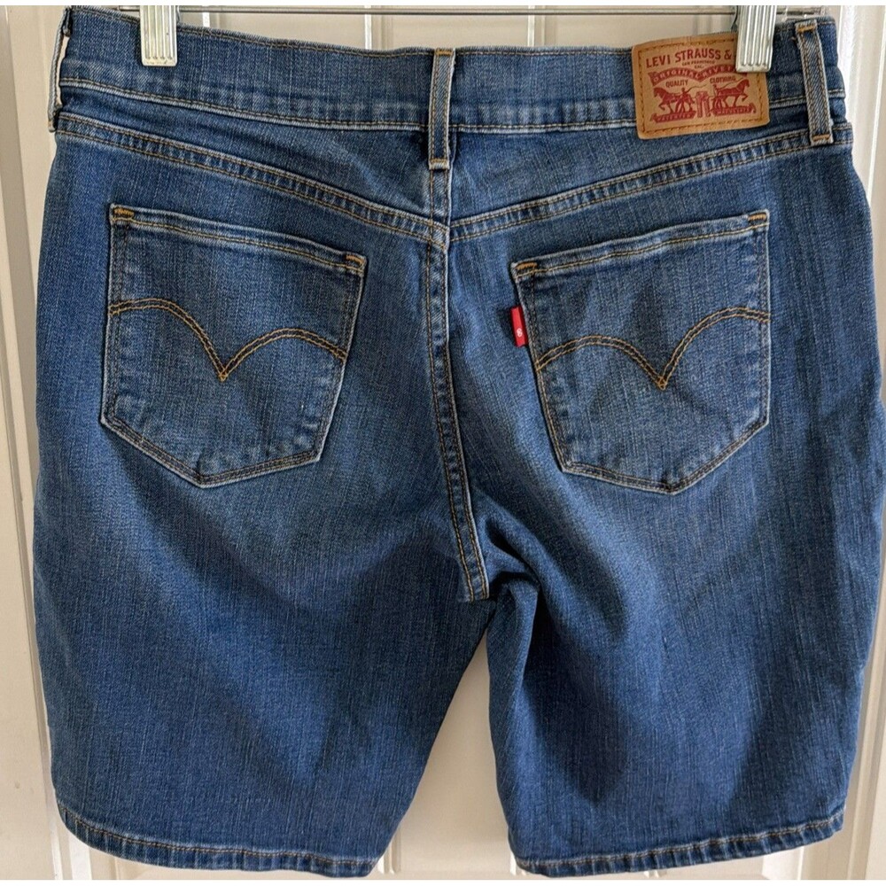 Levis Women’s Bermuda Denim Shorts Size 28 Blue Jeans